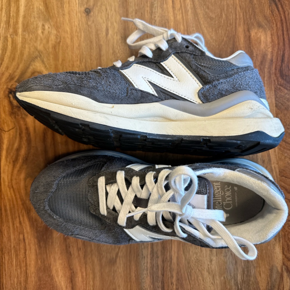 New Balance 57/40 Charcoal and White Athletic Shoes size 7
